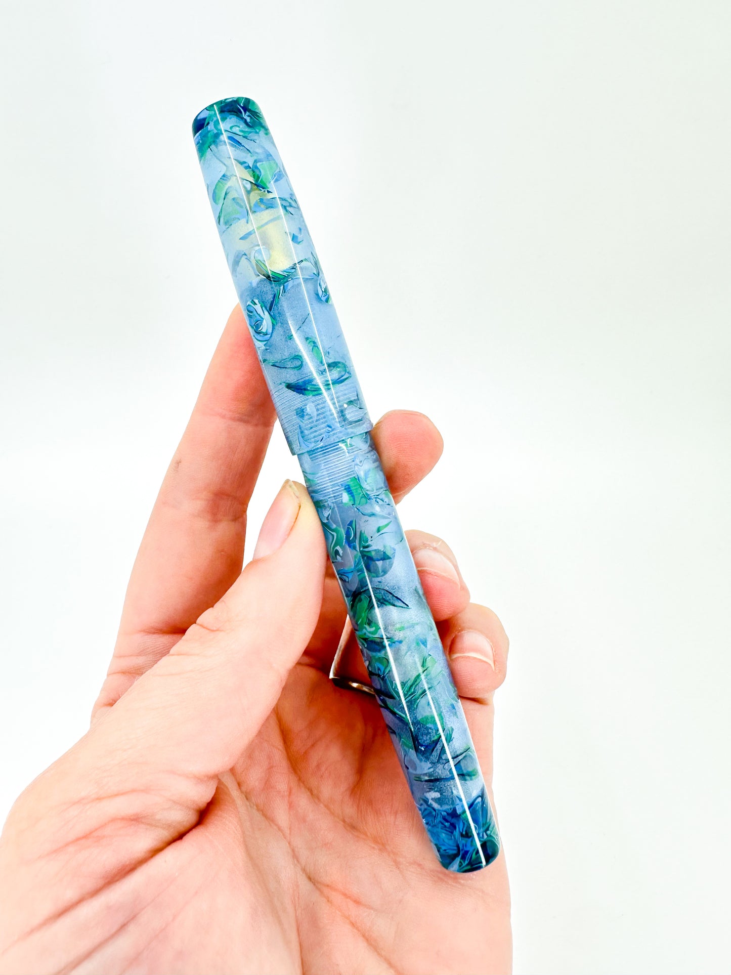 Blue Ribbons Fountain Pen