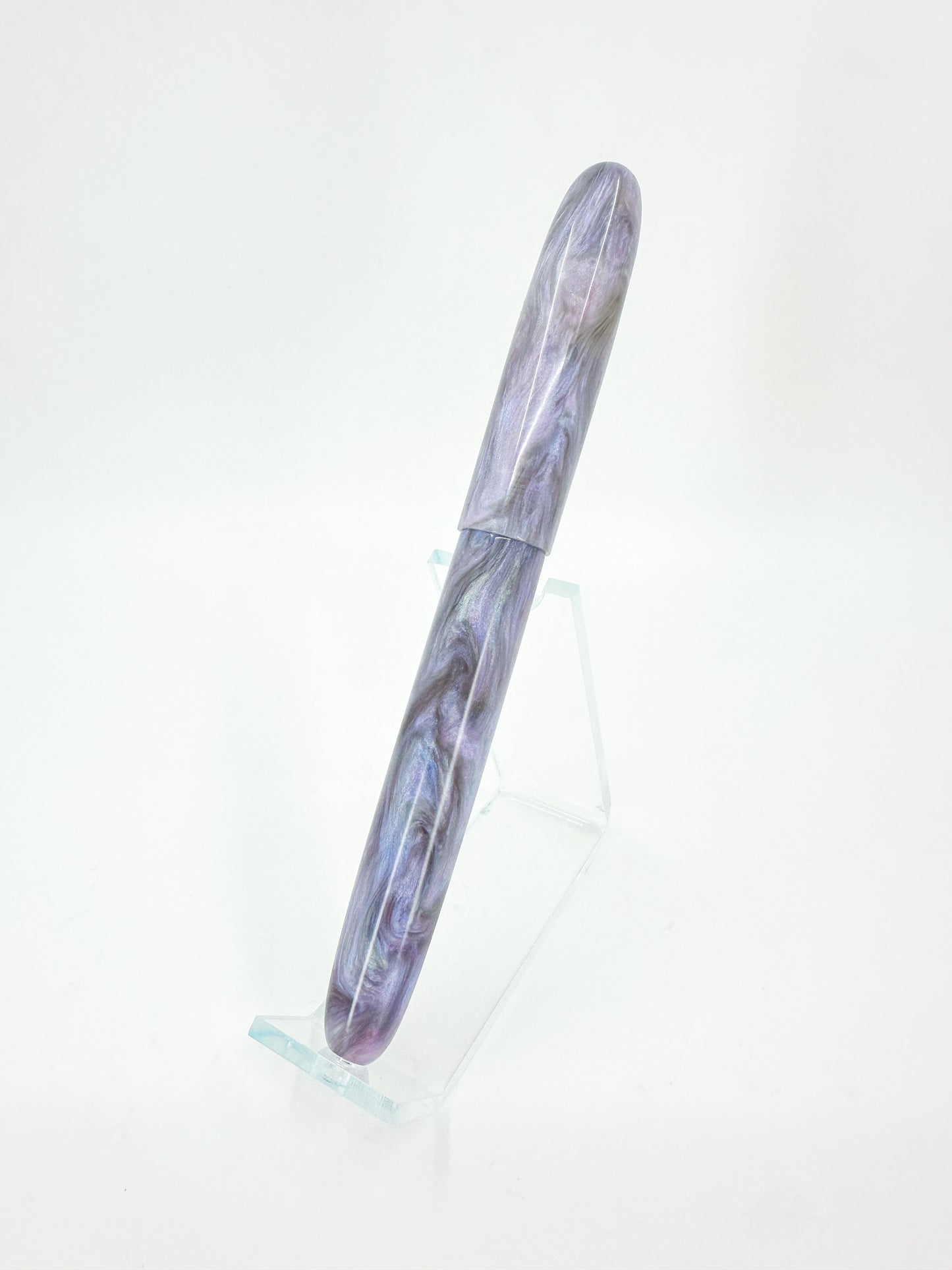 Lavender Prismatic Pearl Fountain Pen