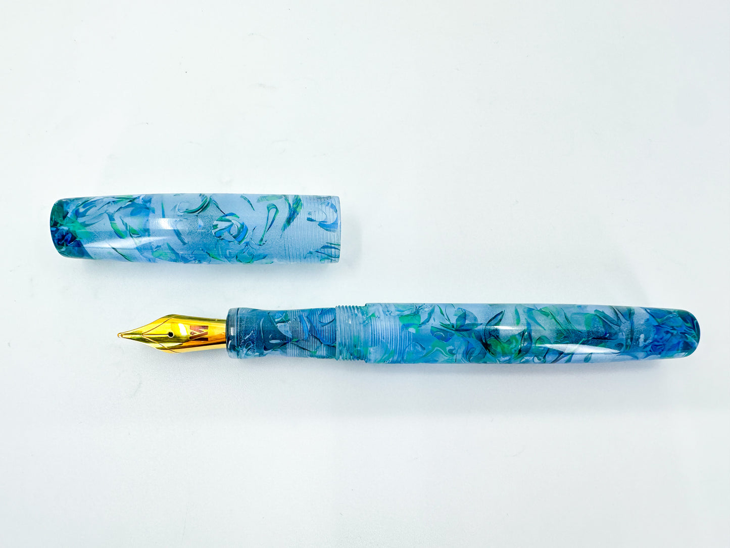 Blue Ribbons Fountain Pen