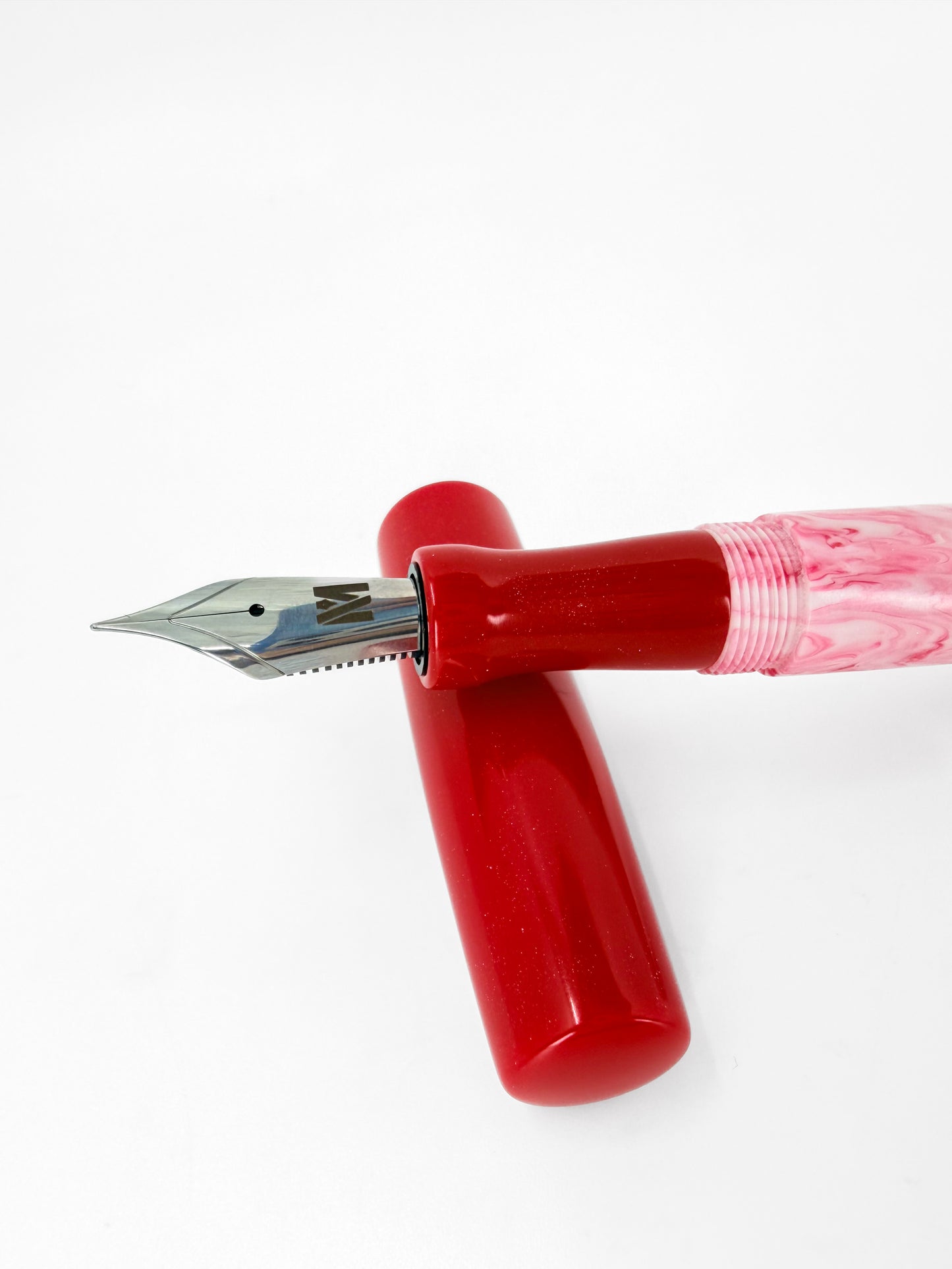 Peppermint Swirl Fountain Pen: B8