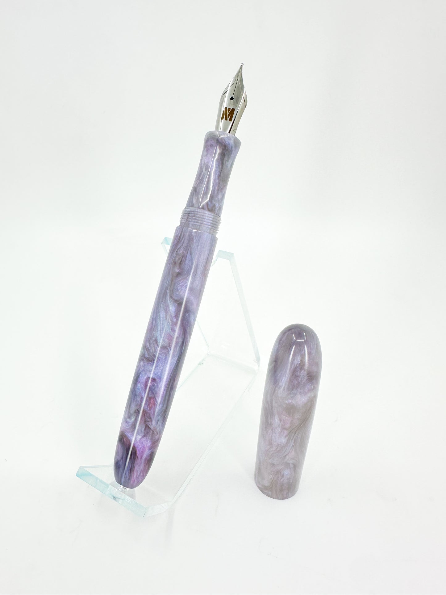 Lavender Prismatic Pearl Fountain Pen